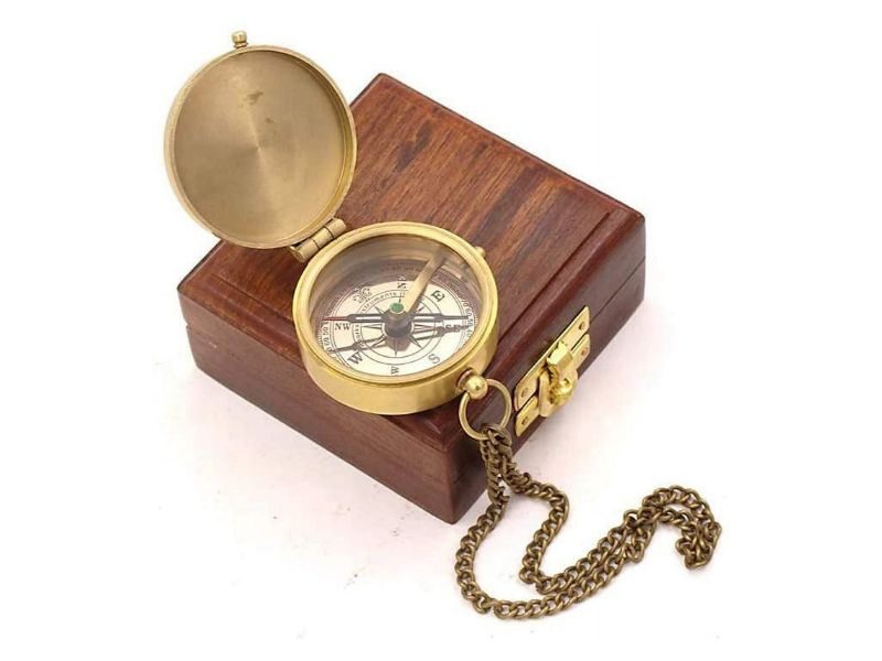 Be Brave Compass, Jeremiah 29:11, “For I Know The Plans I Have For You” Scripture Engraved Solid Brass Compass with Wooden Box – Christian Baptism, Confirmation, Graduation Gift for Boys, Girls, Men, Women