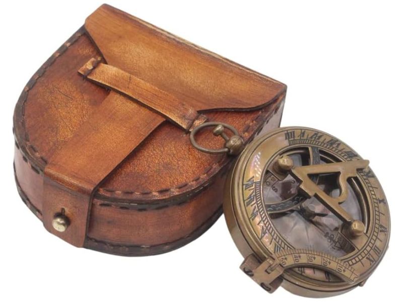 Engravable Victorian Sundial Compass – Antique Brass Finish with Leather Case – Push Open Sun Clock for Gifts & Décor