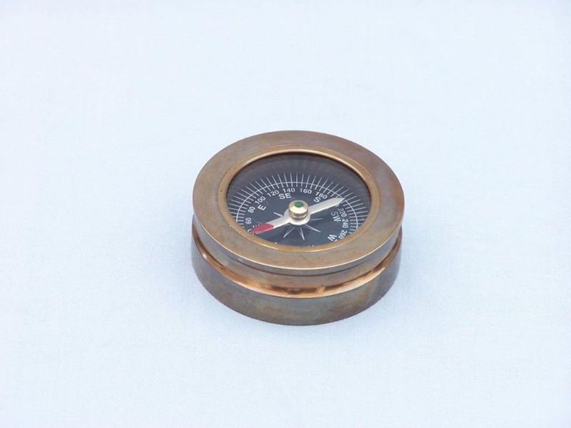 Antique Brass Nautical Marine Compass Paperweight – Vintage Desk Décor, Office Gift, Maritime Theme, Decorative Navigation Instrument for Sailors, Collectors, and Sea Lovers