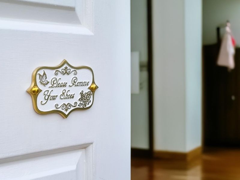 Please Remove Your Shoes Brass Door Sign – Vintage Shabby Chic Wall Plaque – Handmade Solid Brass Home Décor by The Metal Foundry