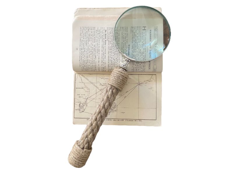 Handheld Magnifying Glass with Rope Handle – Lens for Reading, Maps & Crafts | Nautical Vintage Style Magnifier for Seniors, Hobbyists & Collectors | Rustic Maritime Décor Gift