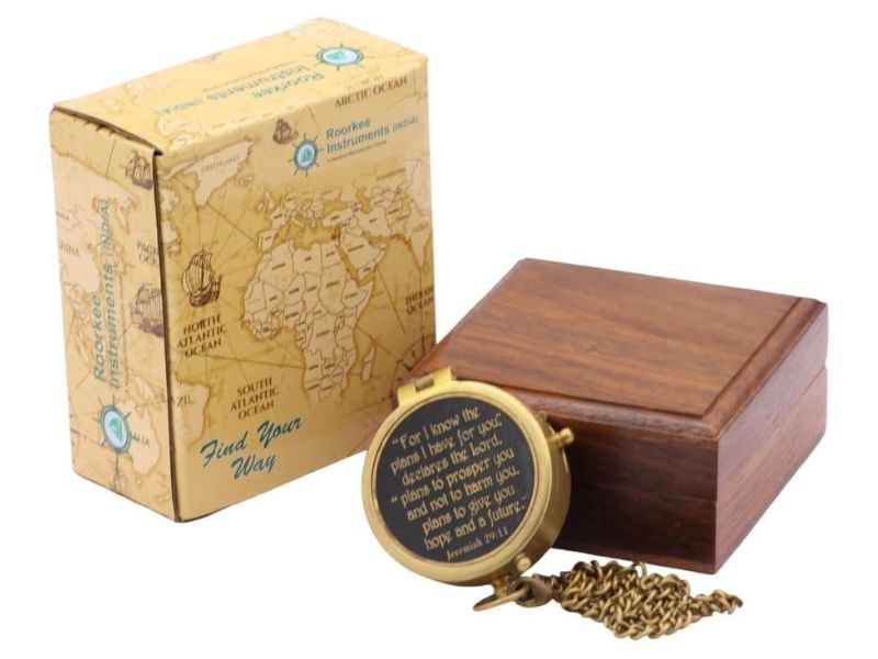 For I Know the Plans I Have for You” Jeremiah 29:11 | Solid Brass Engraved Compass with Wooden Box | Baptism, First Communion & Confirmation Gift for Boys, Girls & Men | Inspirational Christian Compass Gift