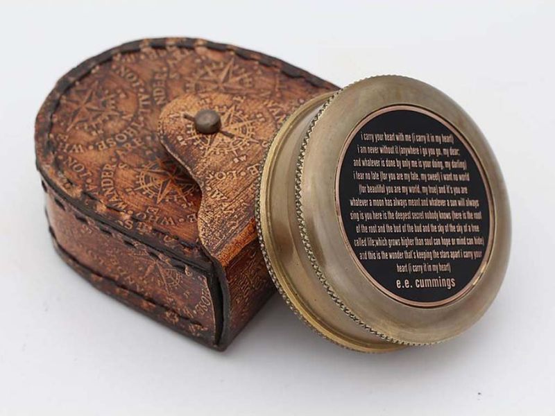 I Carry Your Heart with Me by E.E. Cummings – Solid Brass Engraved Compass with Leather Case, Romantic Gift for Anniversary, Wedding, Valentine’s Day