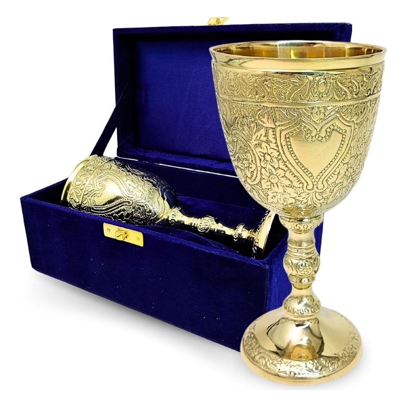 Exquisite 6 Gold-Plated Decorative Goblet with Ornate Detailing and Deluxe Blue Velvet Box - Ideal for Gifting, Home Décor, and Ceremonial Use, Medium, Golden, Gobelt-420