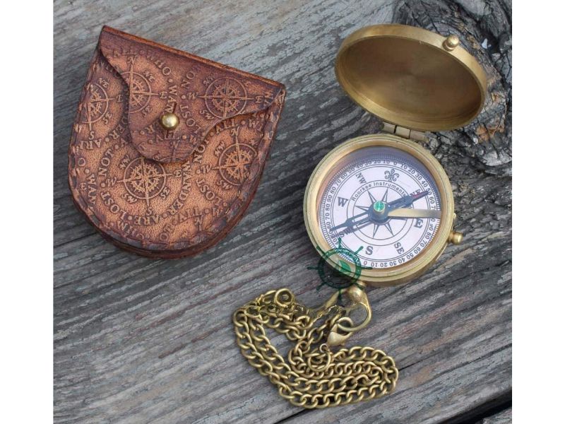 Handmade Brass Compass & Engraved Quote “Keep This Close and Listen to Your Heart” – Vintage Nautical Pocket Compass with Leather Case – Inspirational Gift for Son, Husband, Dad, Traveler