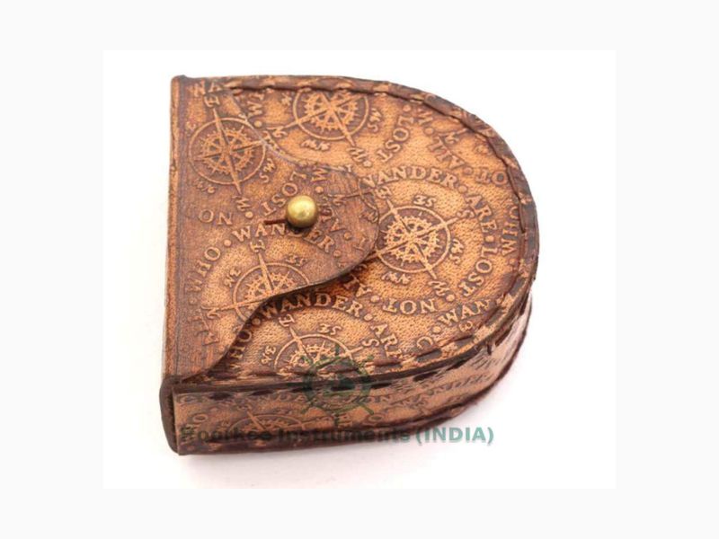 Go Confidently in The Direction of Your Dreams Brass Compass – Thoreau Quote Engraved Compass with Leather Case, Inspirational Graduation Gift for Men Women, Working Nautical Compass