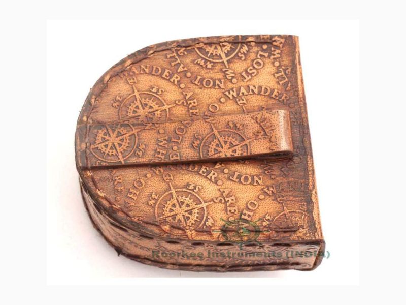 Go Confidently in The Direction of Your Dreams Brass Compass – Thoreau Quote Engraved Compass with Leather Case, Inspirational Graduation Gift for Men Women, Working Nautical Compass