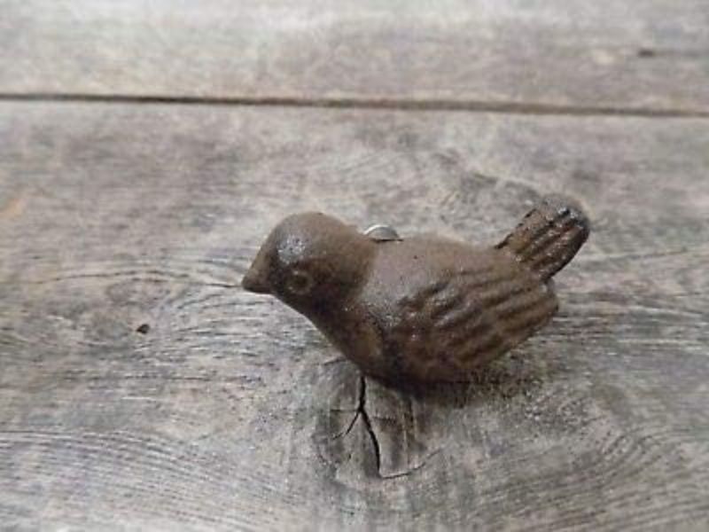 Rustic Iron Bird Drawer Knobs (Set of 6) – Vintage Boho Cabinet Pulls for Kitchen, Dresser, Wardrobe & Outdoor Furniture – Handcrafted Antique Finish Handles