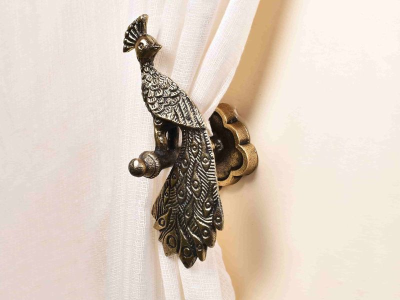 Peacock-Shaped Curtain Tie Back Holder with Flower Backplate Set of 2 | Cast Aluminium Wall Hook with Brass Finish | Elegant Metal Curtain Holdback for Living Room, Bedroom, or Office Window Décor