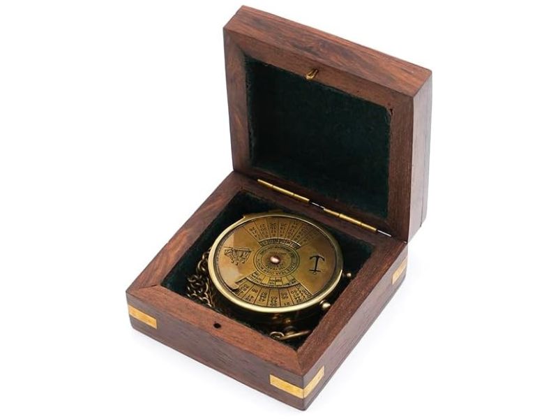 Engraved Brass Pocket Calendar Compass | Vintage Nautical Maritime Instrument Replica | Antique Finish Compass for Camping, Travelling, Home Décor, Collectible Gift for Kids & Family