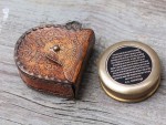 I Carry Your Heart with Me by E.E. Cummings – Solid Brass Engraved Compass with Leather Case, Romantic Gift for Anniversary, Wedding, Valentine’s Day